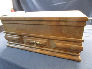 lot 20 image: Oak Silverware Chest, Rogers Stainless