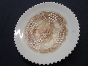 lot 24 image: Northwoods Custard Glass Dish