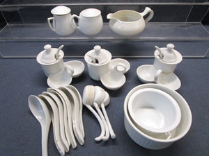 lot 48 image: Condiment Servers