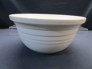 lot 55 image: Bread Mixing Bowl, Banded 8 Qt