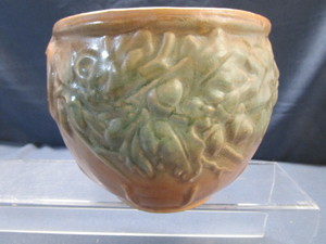 lot 53 image: McCoy Oak Leaf & Acorn Jardiniere