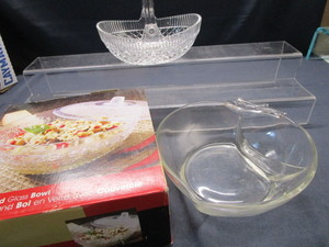 lot 83 image: Fancy Bowl, Basket, Vintage ChipDip