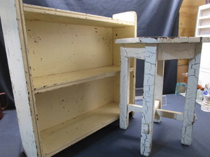 lot 103 image: Oak Antique Stool & Shelf