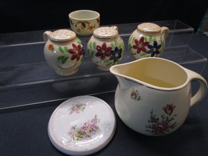 lot 115 image: Jewel Tea, Priscilla, Shakers