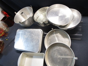 lot 116 image: Baking Pans