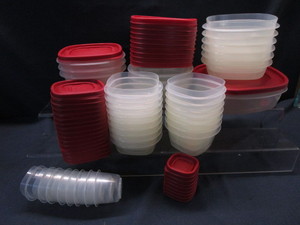 lot 128 image: Rubbermaid Storage