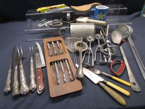 lot 129 image: Kitchen Utensils with German Carving & Vintage