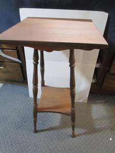 lot 152 image: Vintage Fern Stand