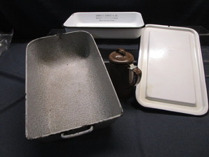 lot 172 image: Enamelware