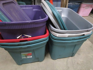 lot 175 image: Storage Totes