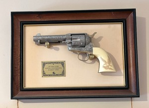 lot 89A image: The John Wayne Western Commemorative .45 Single Action Gun Replica