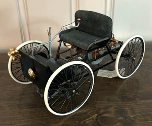 lot 105 image: Franklin Mint Precision Model 1896 Ford Quadricycle
