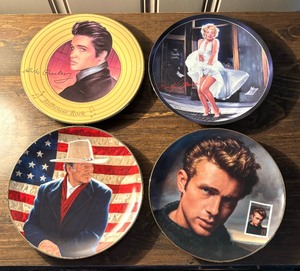 lot 109 image: Collectors Plates of Elvis, Marilyn Monroe, Johne Wayne and James Dean
