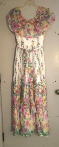 lot 140 image: Fine Handmade Vintage Floral Dress