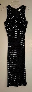 lot 141 image: Karen Kane Size 8 Polka Dot Dress