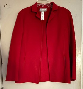 lot 146 image: Radiant Red Liz Claiborne Size 8 Coat  Jacket