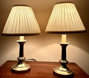 lot 90 image: Pair of Vintage Table Lamps
