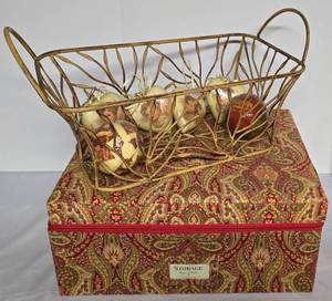 lot 67 image: Zippered Storage Box and Holiday Decor