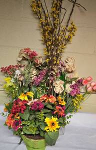 lot 166 image: Large Faux Floral Decor Options