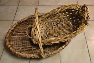 lot 178 image: Pair of Large and Fabulous Woven Baskets