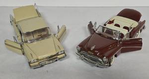 lot 205 image: Pair of The Danbury Mint Replica Diecast Vehicles