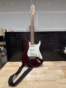 Johnson Guitar