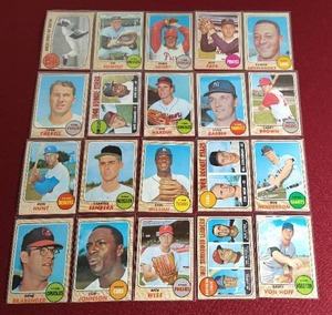 lot 19 image: (20) 1968 Topps Baseball Cards