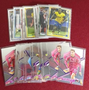 lot 70 image: (25) Soccer Cards - Nice Brands