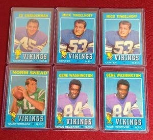 lot 193 image: (6) 1971 Topps Minnesota Vikings Cards