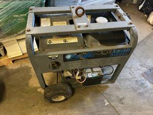 lot 37 image: Pacific Equipment 7500 Diesel Generator