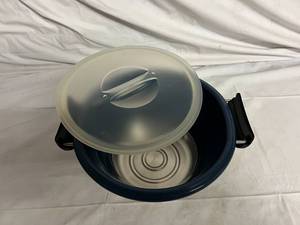 lot 42 image: Nautical Scout Collapsible Sauce Pot with Lid