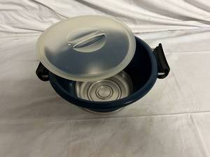 lot 43 image: Nautical Scout Collapsible Sauce Pot with Lid