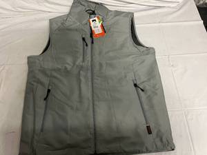 lot 100 image: Mens Storm Creek Smooth Shell Vest - L
