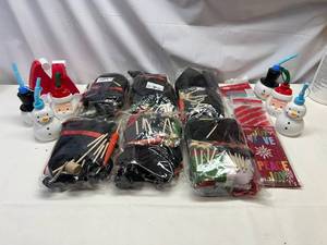 lot 34 image: MM. Snowman Kits, Treat Bags & Sip Cups