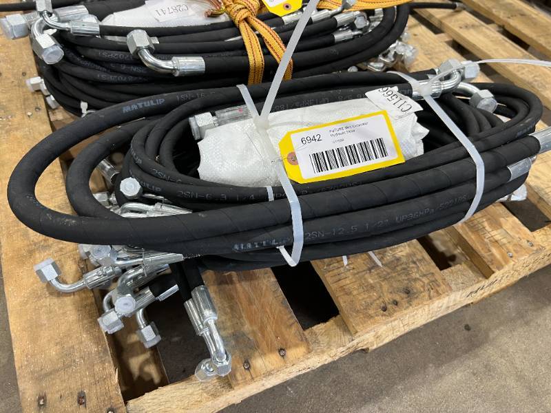 lot 6942 image: FUTURE Mini Excavator Hydraulic Hose