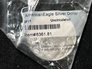 lot 11 image: 2011 AMERICAN SILVER EAGLE 1 TROY OZ .999 FINE SILVER
