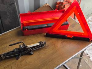 Road Side Warning Triangles, Scissor Jack