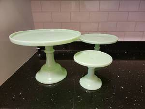 lot 32 image: Jadeite Green Glass Cake Stand Trio