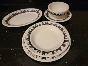lot 33 image: New York City Landmark Pattern Homer Laughlin China Service