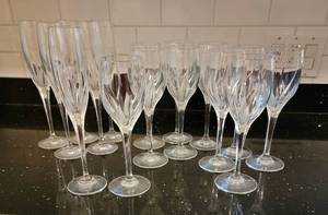 lot 36 image: Mikasa Crystal Flame Damore Champagne Flutes and Wine Glass Service
