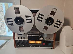 lot 43 image: Vintage TEAC A-33000SX Reel-To-Reel Tape Recorder Player
