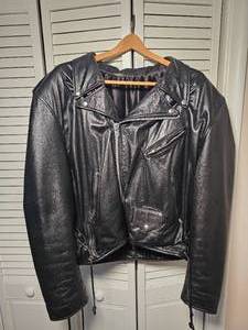 lot 95 image: Live to Ride Montana Streetwear Leather Jacket  Size Medium