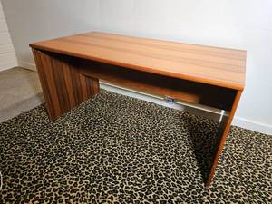 lot 52 image: Retro MCM Veneer Work Desk