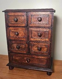 lot 109 image: Charming Primitive Jewelry Box