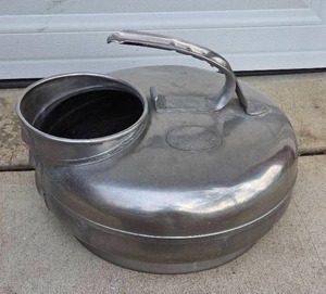 lot 83 image: Vintage Surge Bucket Milker