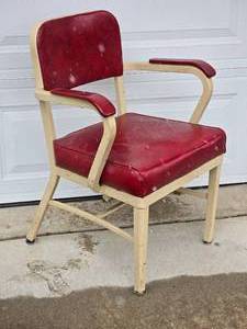 lot 86 image: Mid-Century Modern Vintage Desk Chair with Red Faux Leather Upholstery