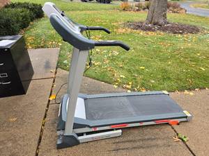 lot 73 image: Sunny Health & Fitness Treadmill - SF-T4400