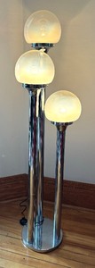 lot 1 image: 3 Globe Floor Lamp Vintage, Mazzega Murano Style
