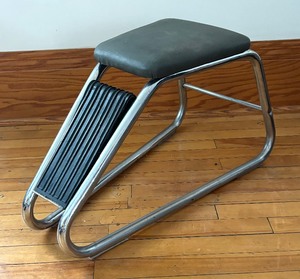 lot 64 image: Vintage Art Deco Chrome Tubular Shoe Fitting Stool