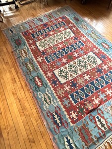 lot 6 image: Vintage Handmade Turkish Rug